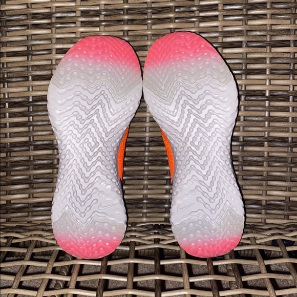 NEW Nike Epic React Flyknit - Picture 5 of 7